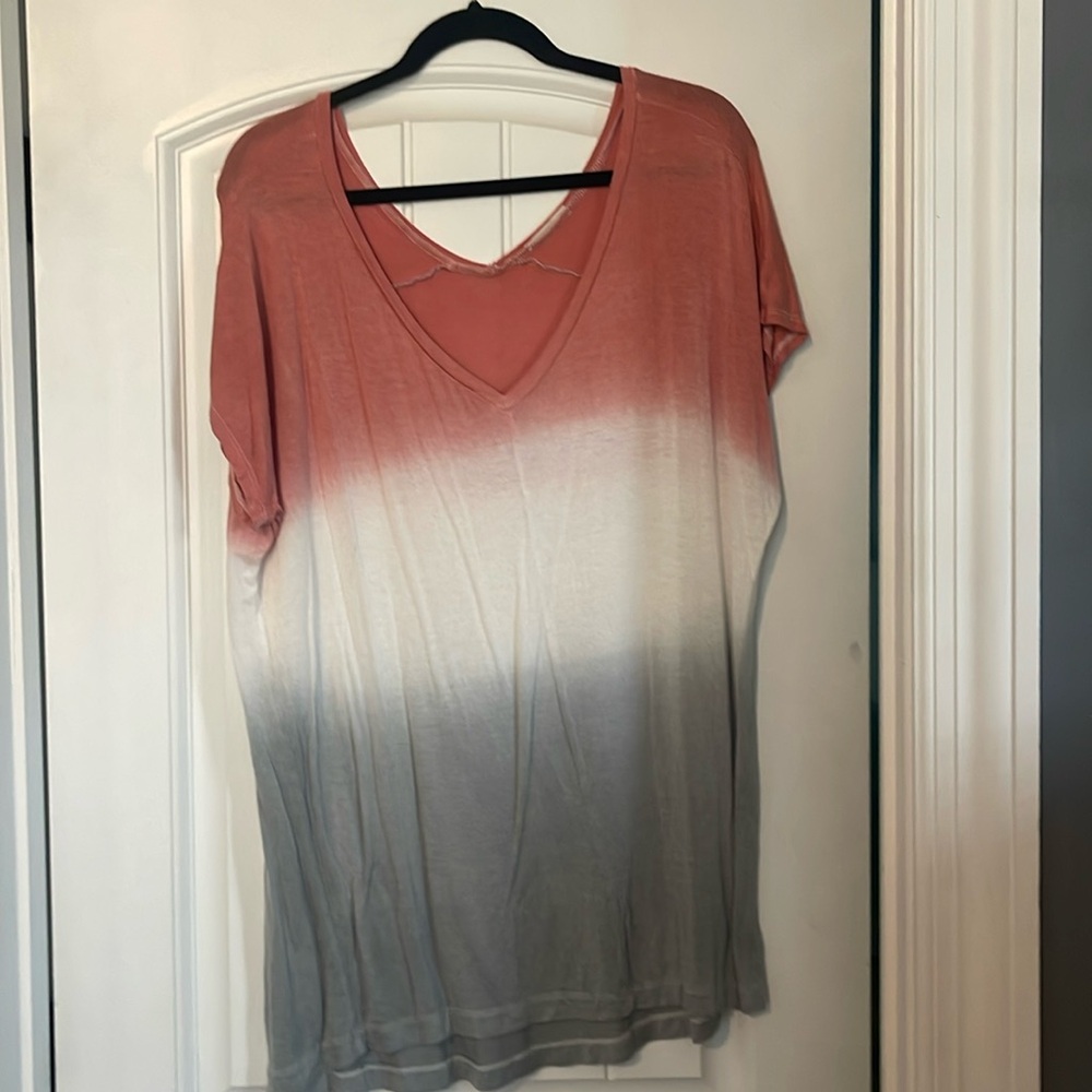 Grey, white and pink V-neck T-shirt.